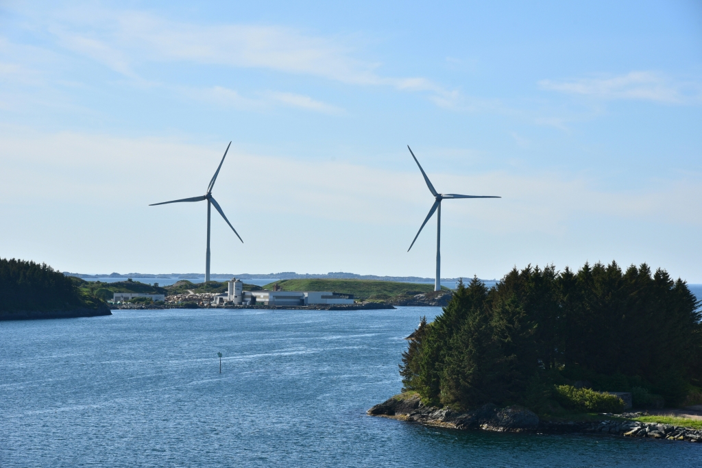 Canada needs to build the nation pointed to the future, not the past - Clean Energy Canada
